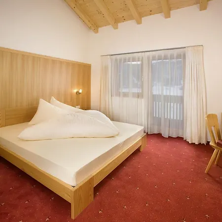 Garni Alpenstern Bed & Breakfast